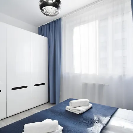 Rentplanet - Bialy Dom * Колобжег