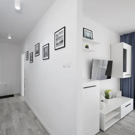 Rentplanet - Bialy Dom Колобжег