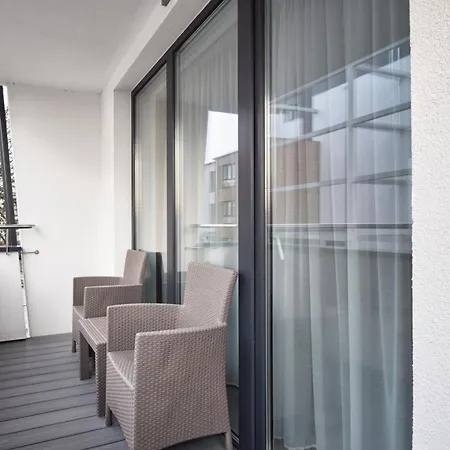 Rentplanet - Bialy Dom * Колобжег